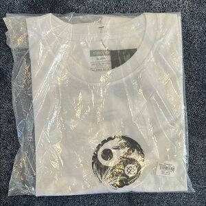 White Graphic T-Shirt with Yin Yang Design Stance Brand! brand new in plastic!